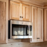 kitchen microwave in a cedar ridge lodge 68031