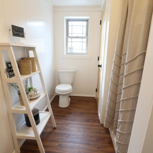 Redwood Lodge Style 3 Bathroom