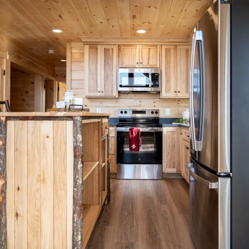 kitchen in a cedar ridge lodge 68034